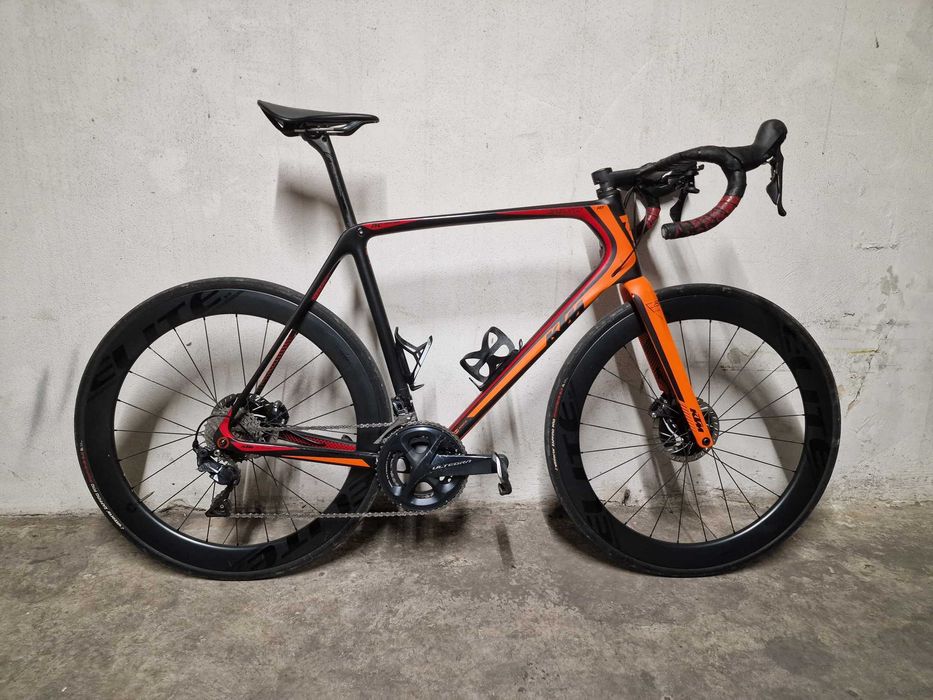 Rower szosowy Ktm Revelator Sky disc ultegra