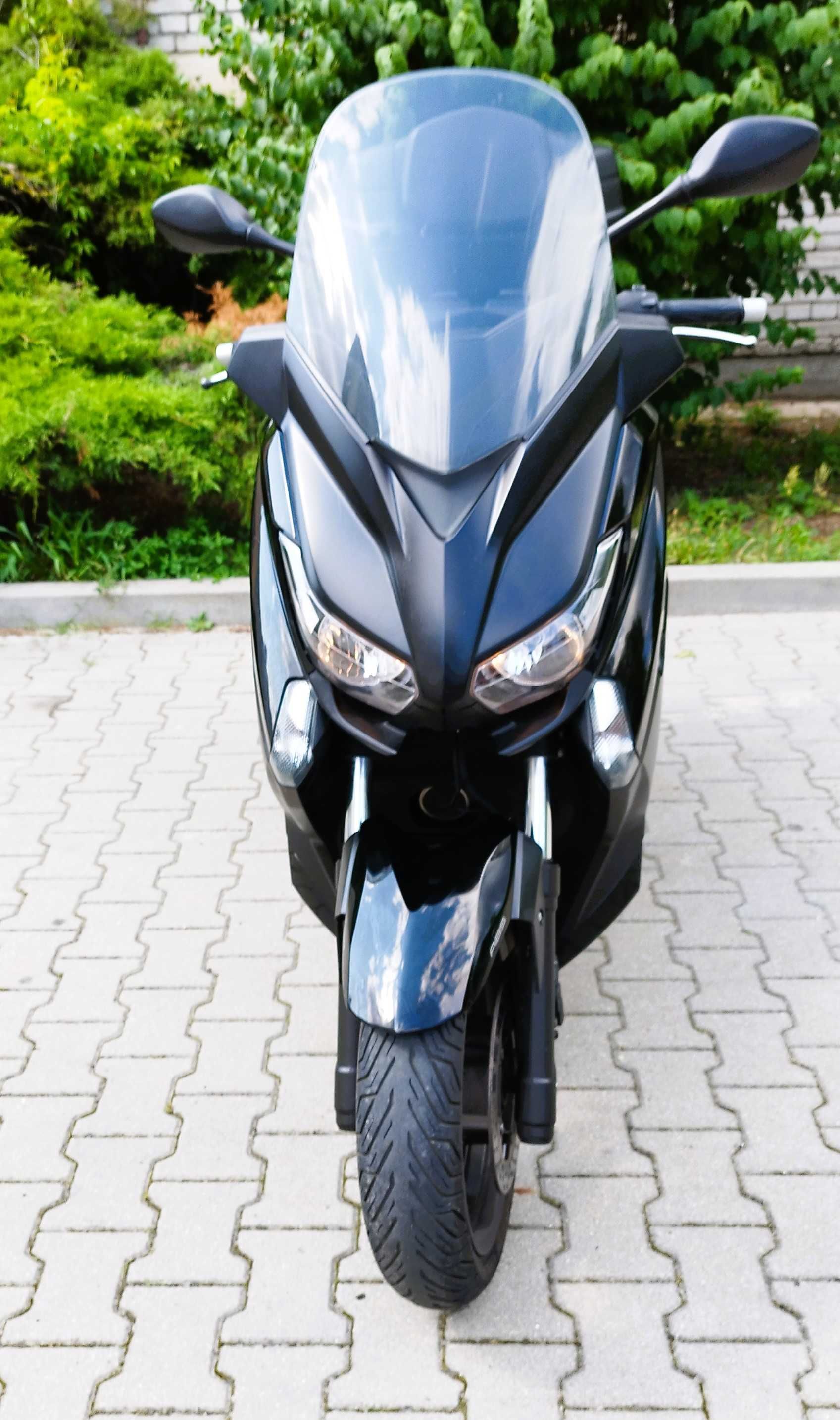Skuter Yamaha XMAX 125-super stan