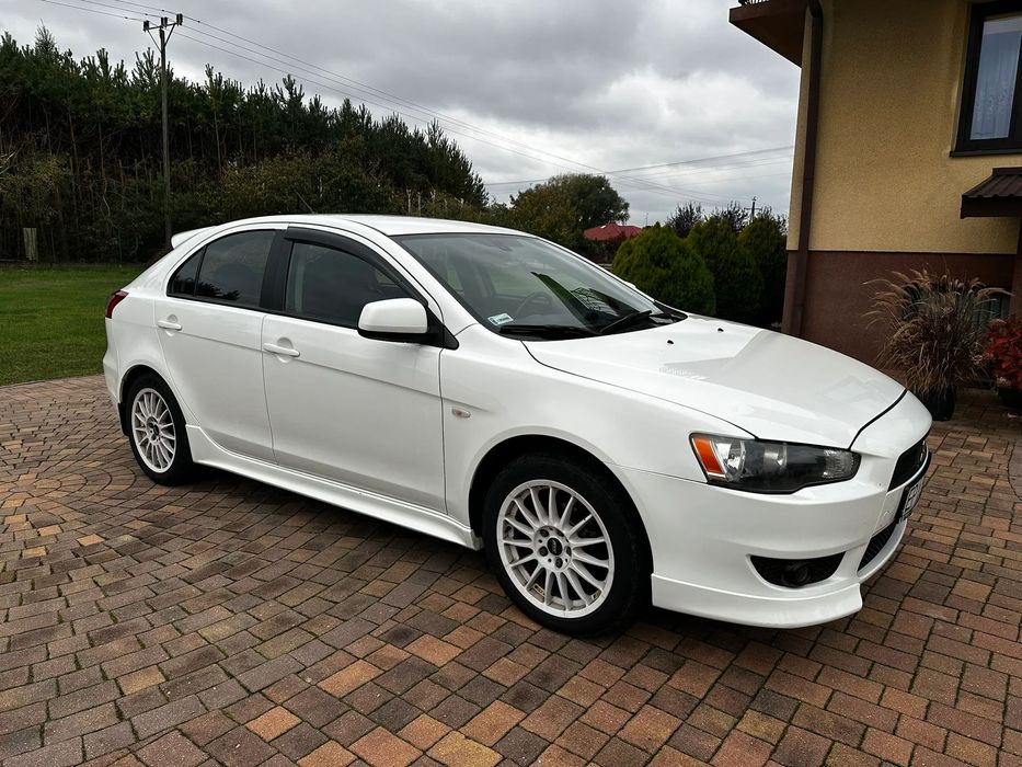 Mitsubishi Lancer Mitsubishi Lancer 1.8 Invite CVT