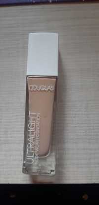 Ultralight nude wear foundation Douglas