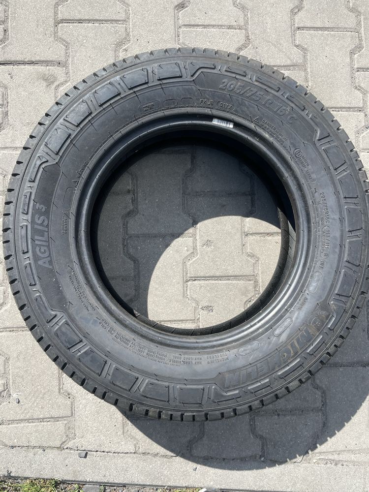 4xMichelin Agilis 3 205/75R16C 2025Rok