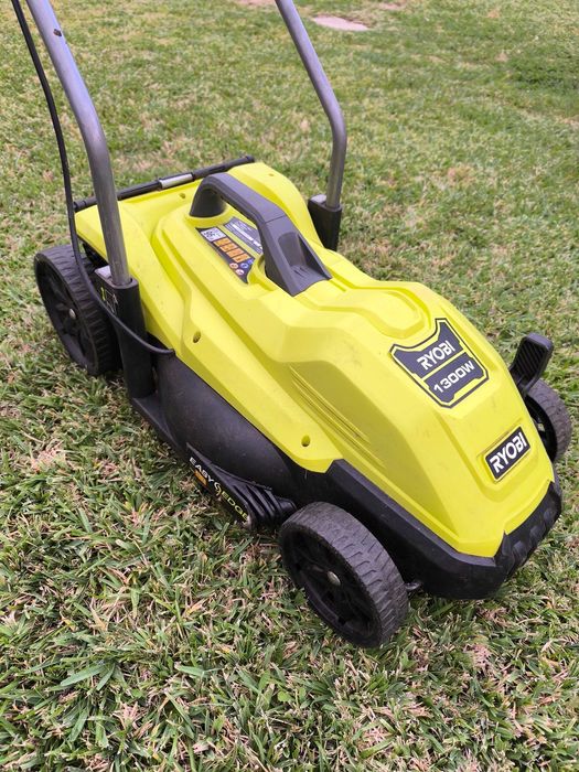 Corta-Relvas Elétrico | Cortador de Relva / Cortacésped / Lawn Mower