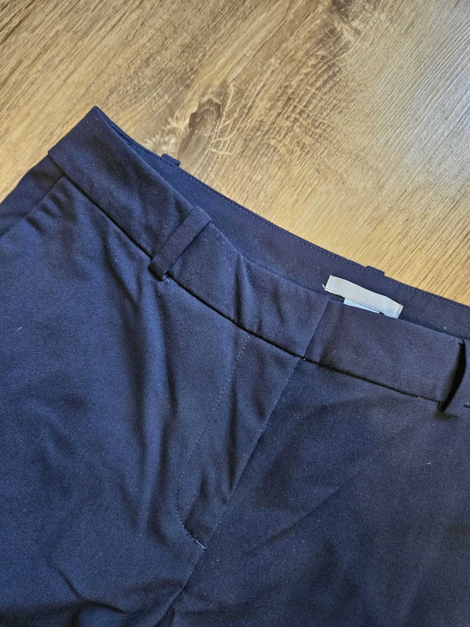 Eleganckie spodnie garniturowe granatowe damskie