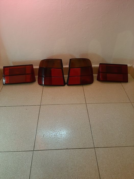 Farolim traseiros BMW E34.