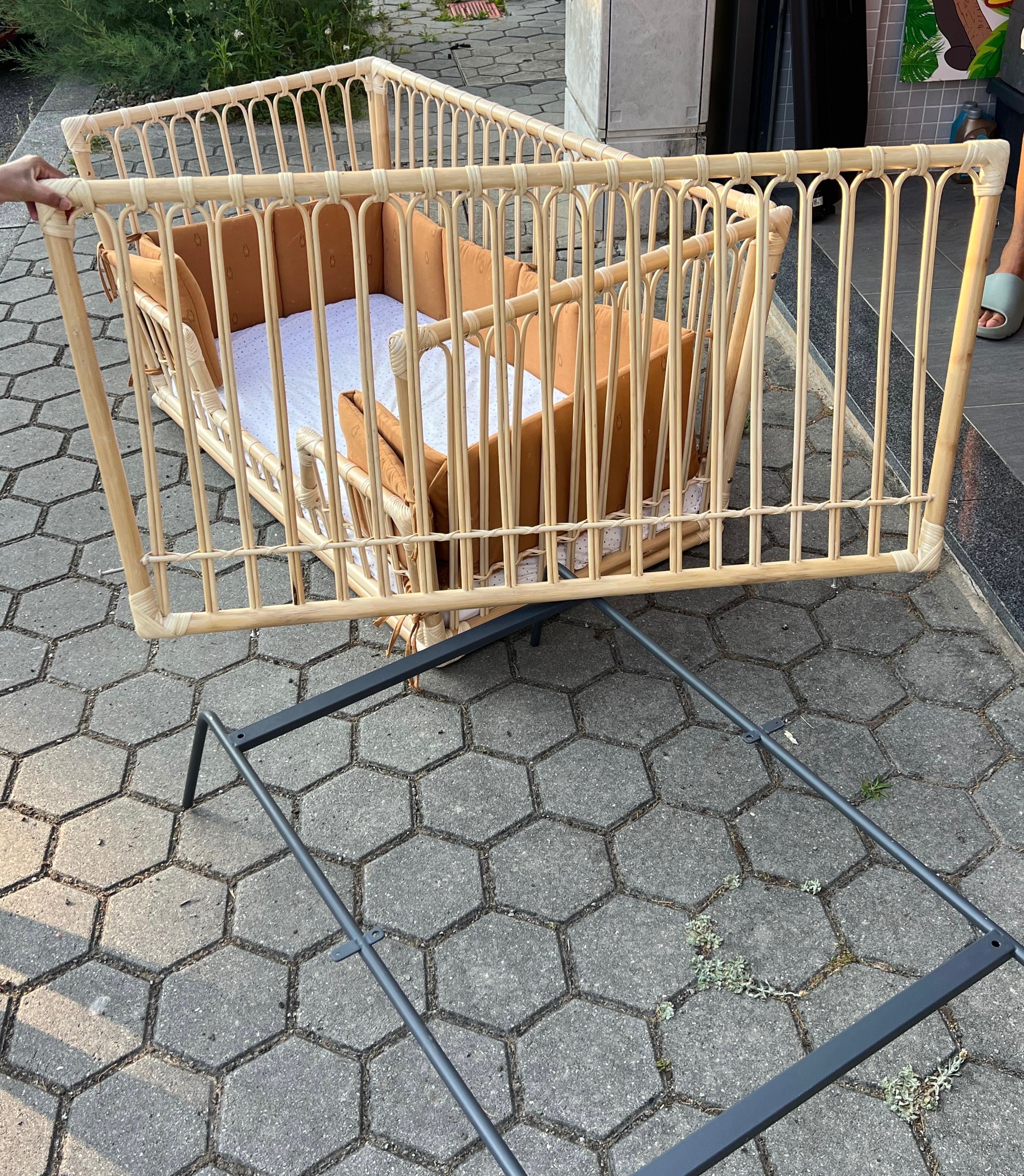 Berço BAMBU como novo - vira cama
