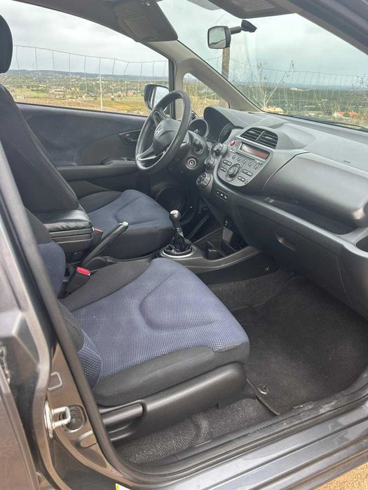 Honda Jazz, muito estimado, baixa kilometragem