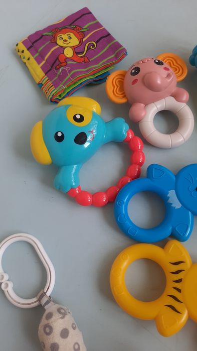 Игрушки погремушка,