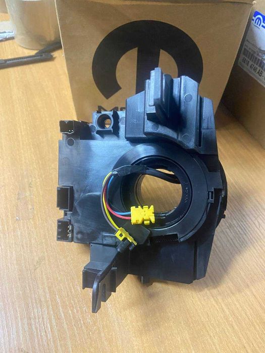 Шлейф руля Jeep Compass 2011-2016 MOPAR