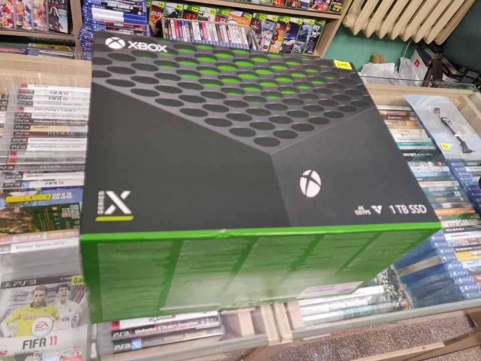 Konsola Xbox series x 1tb, pad, 9 gier, okablowanie