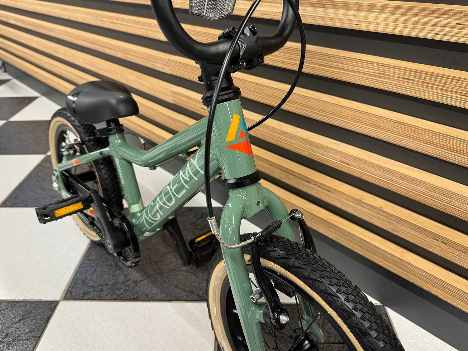Rower dziecięcy ACADEMY 2 Olive 14" KRAKÓW w ofercie kubikes puky