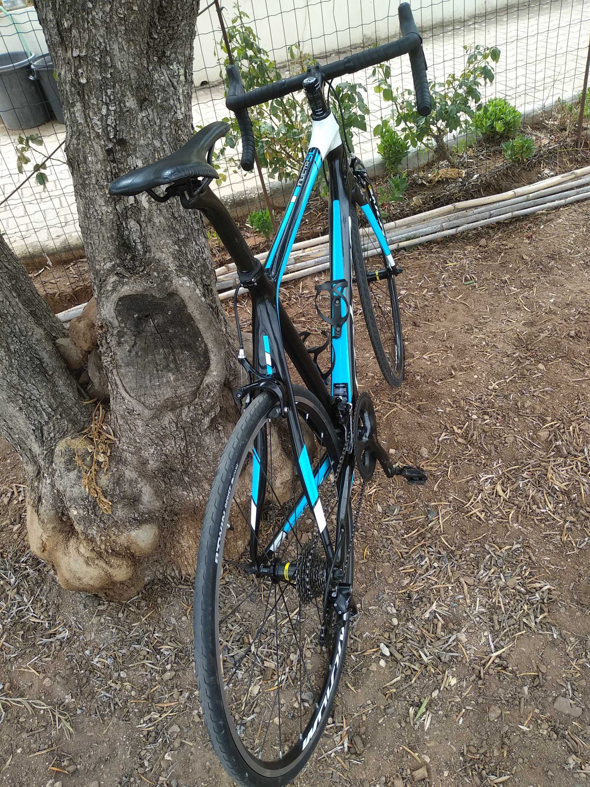 Vendo bicicleta de estrada Coluer Invicta SL tamanho 58