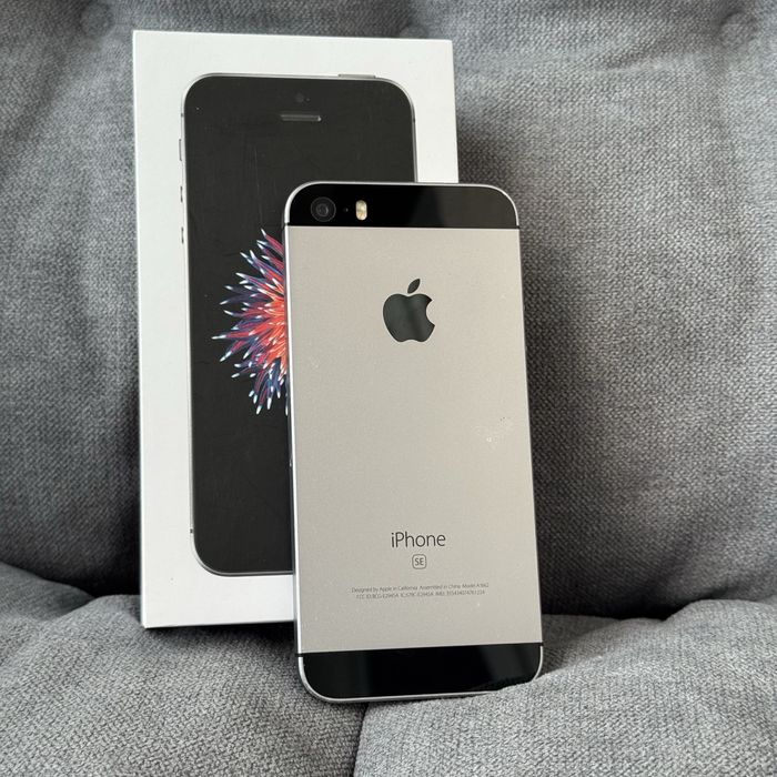 Apple iphone Se 2016 64гб Новый акб