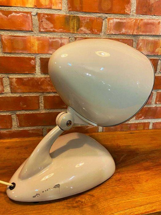 Lampa medyczna FAMED, industrialna, antyk.