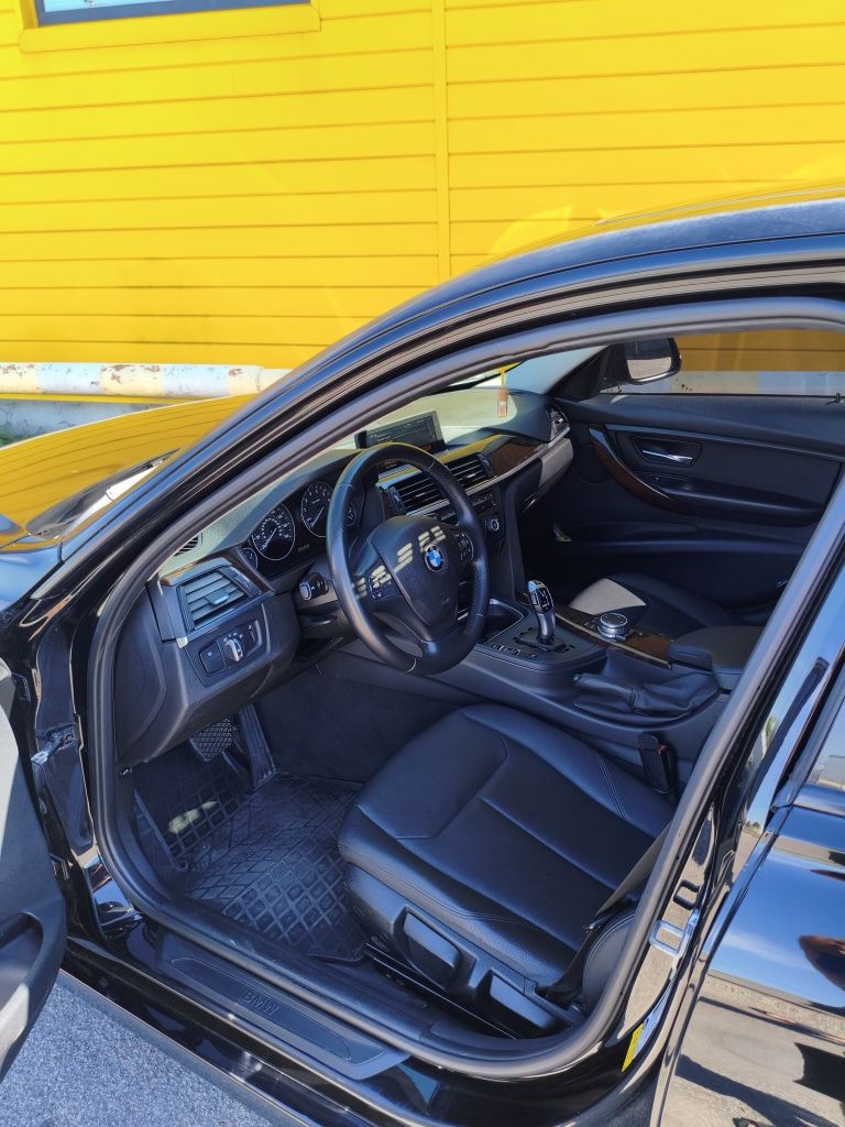 BMW F30 2015 рік задній привід
