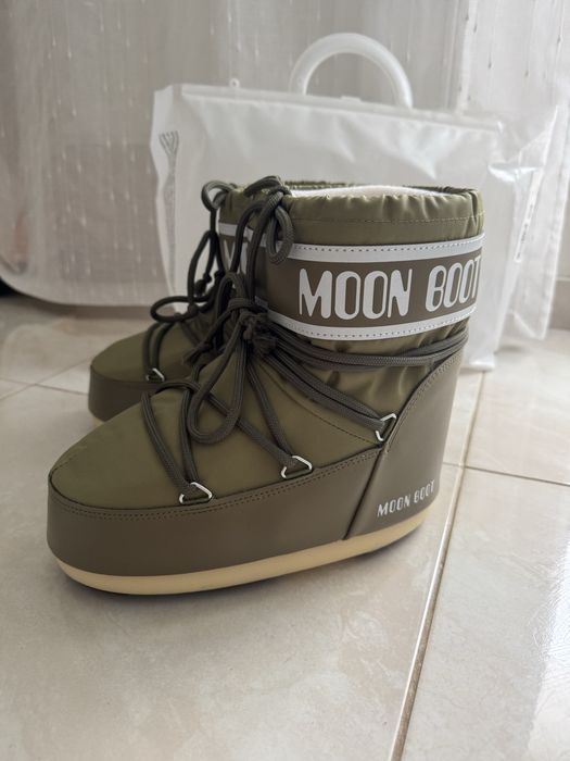 Луноходи, зимові сапоги жіночі Moon Boot короткі 36/38 хакі