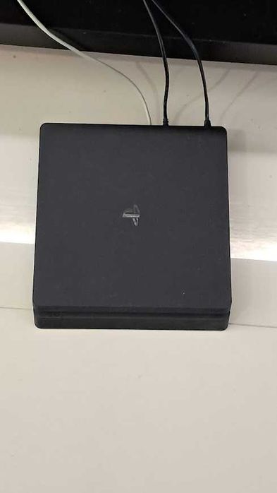 ps4 Slim 1Tb mas jogos e acessórios