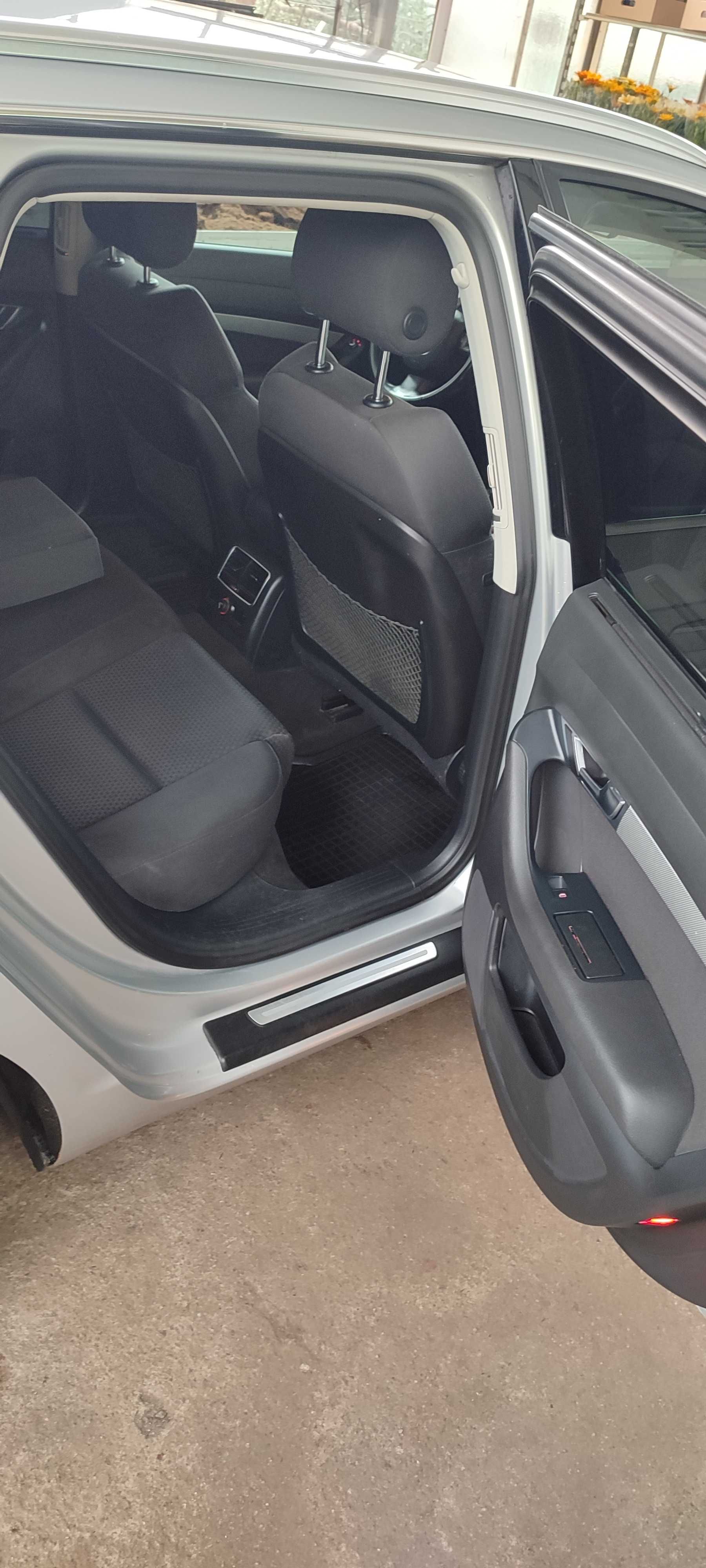 Audi A6 C6 kombi lift Xenon LED 2.0 TDI Navi Bluetooth zadbana