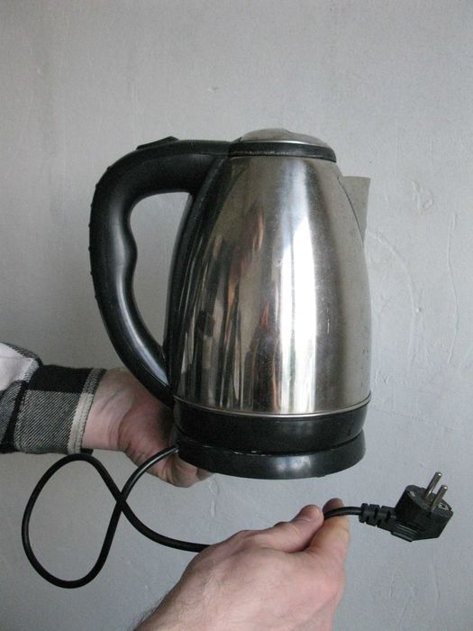 Электрочайник ROTEX RKT10 чайник