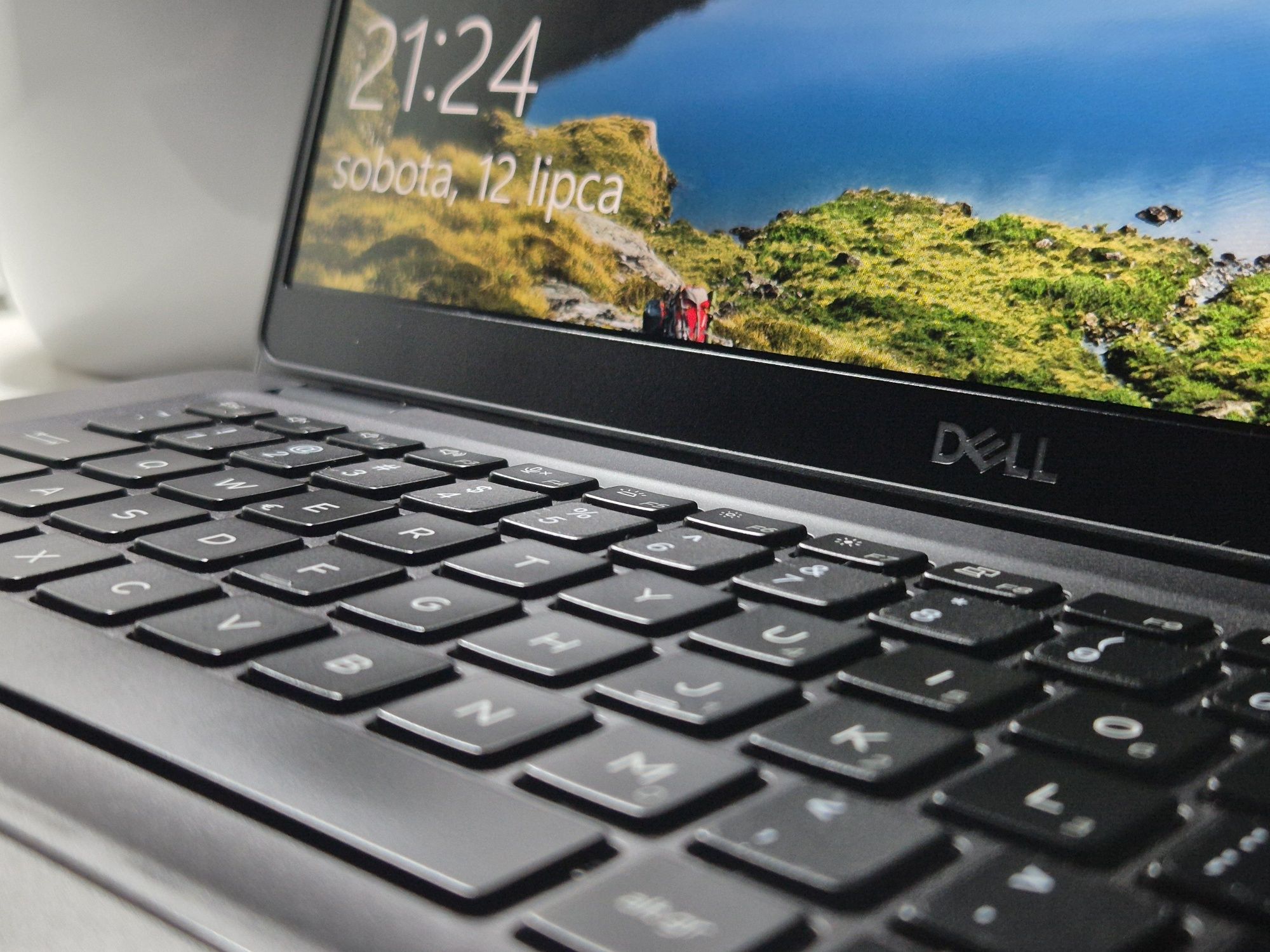 DELL Latitude 5300 i5-8265u SSD256GB