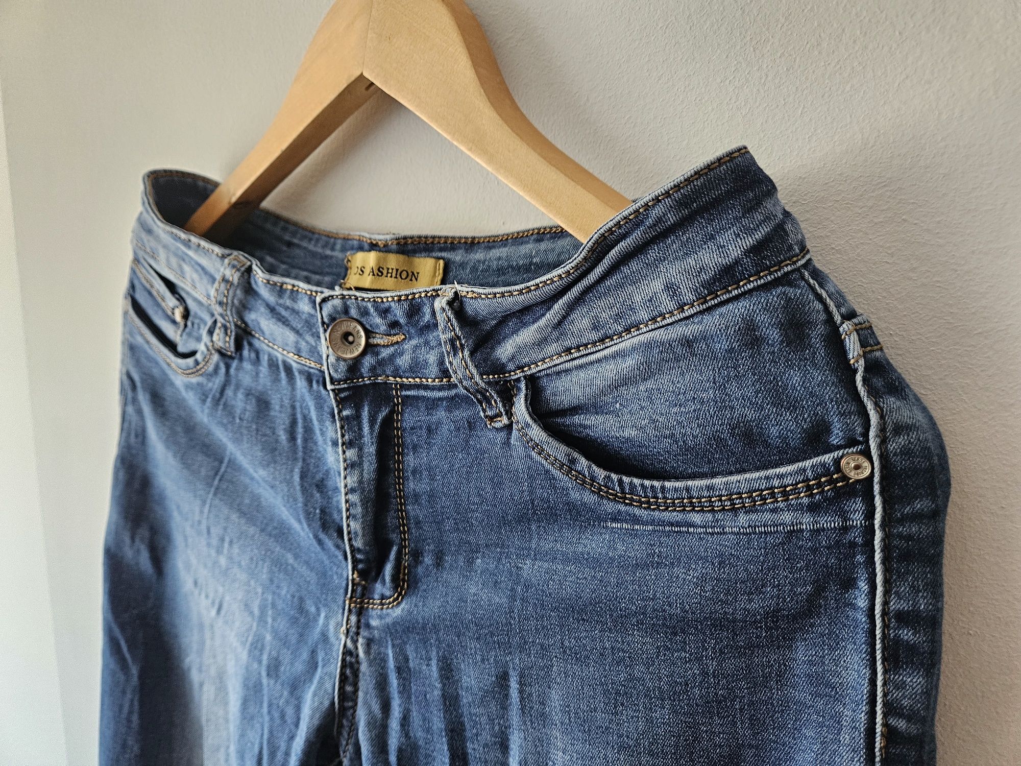 Niebieskie spodnie jeansowe DF Fashion r. 38