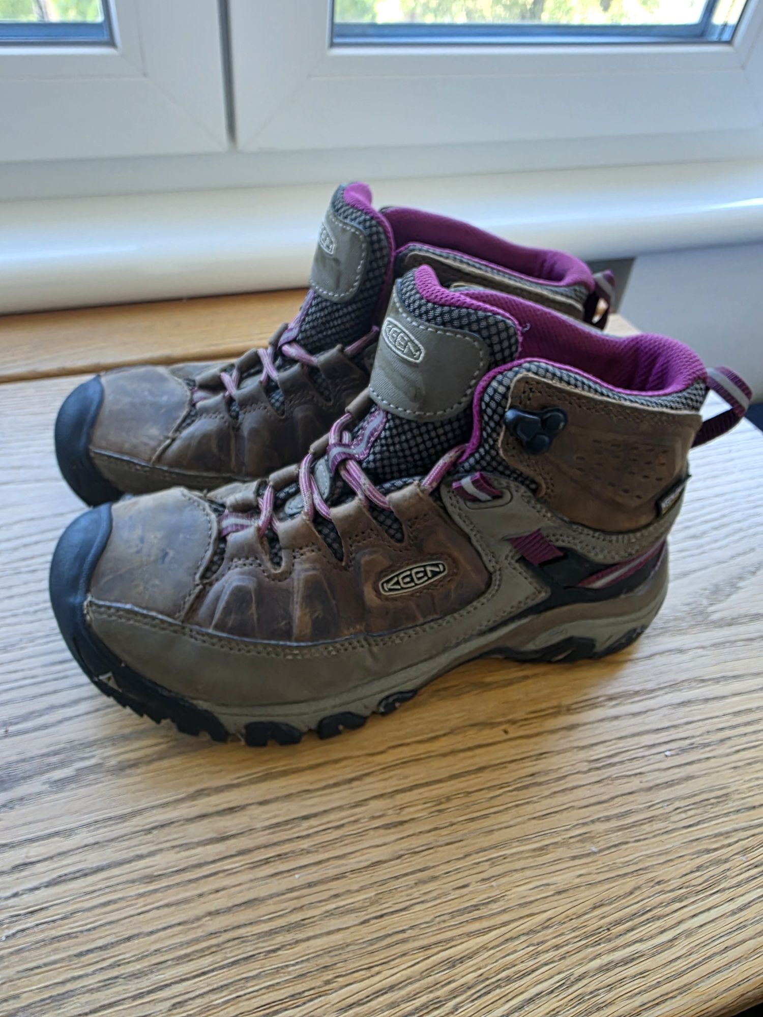 Ботинки трекингові KEEN 1018178