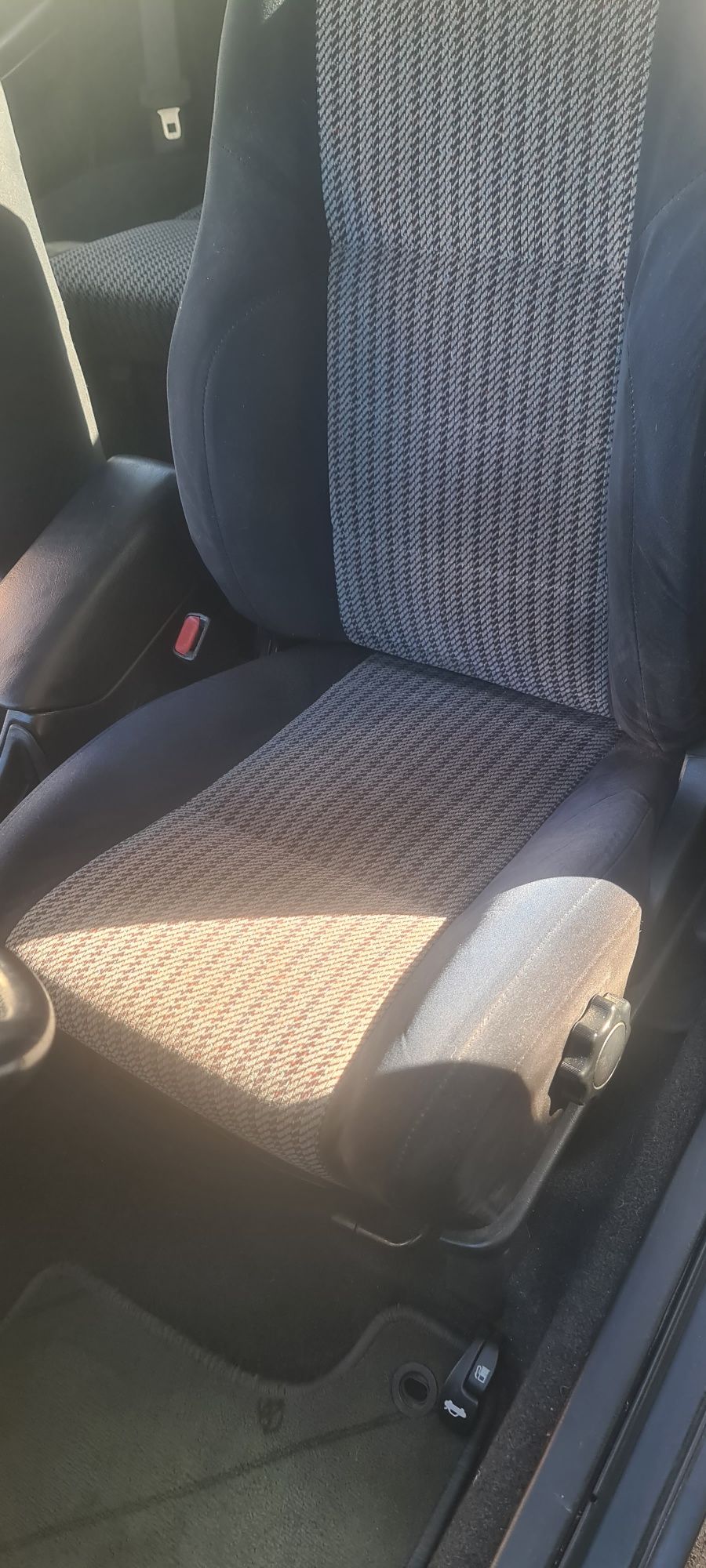 Toyota carina e gti