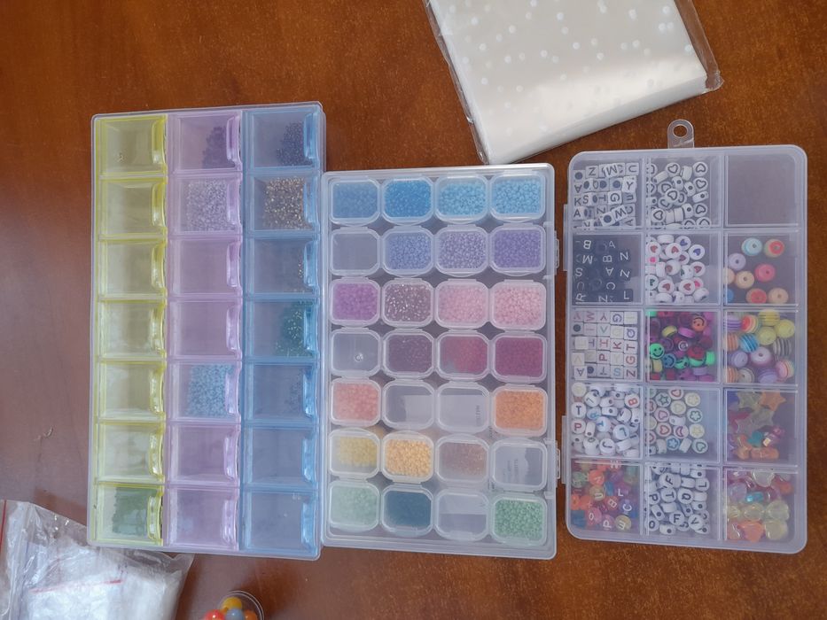 чеський бісер та інші засоби для плетіння