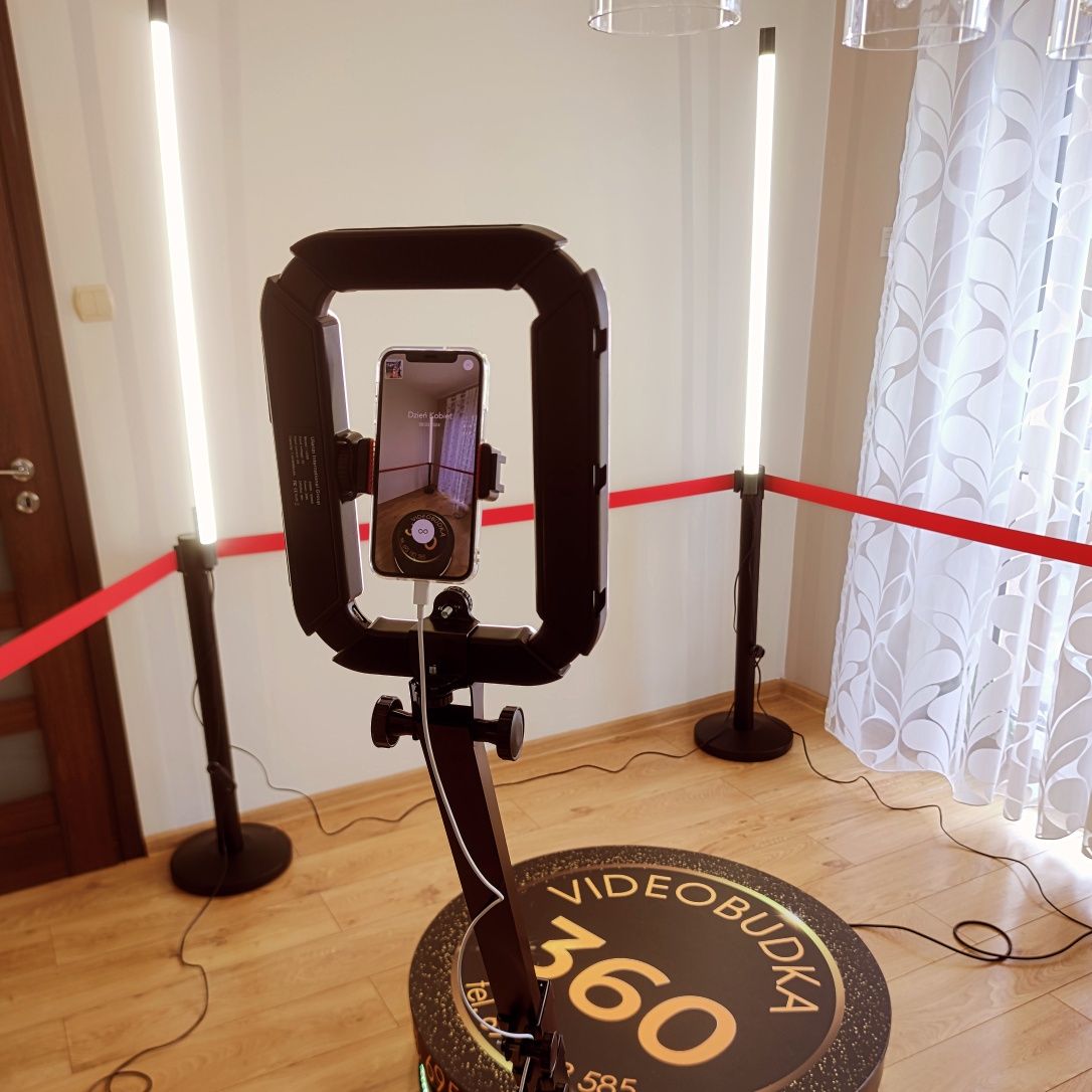 Fotobudka 360° / Fotobudka / Napis MIŁOŚĆ