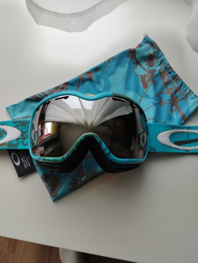 Gogle narciarskieOakley Gretchen Bleiler Stockholm Goggles