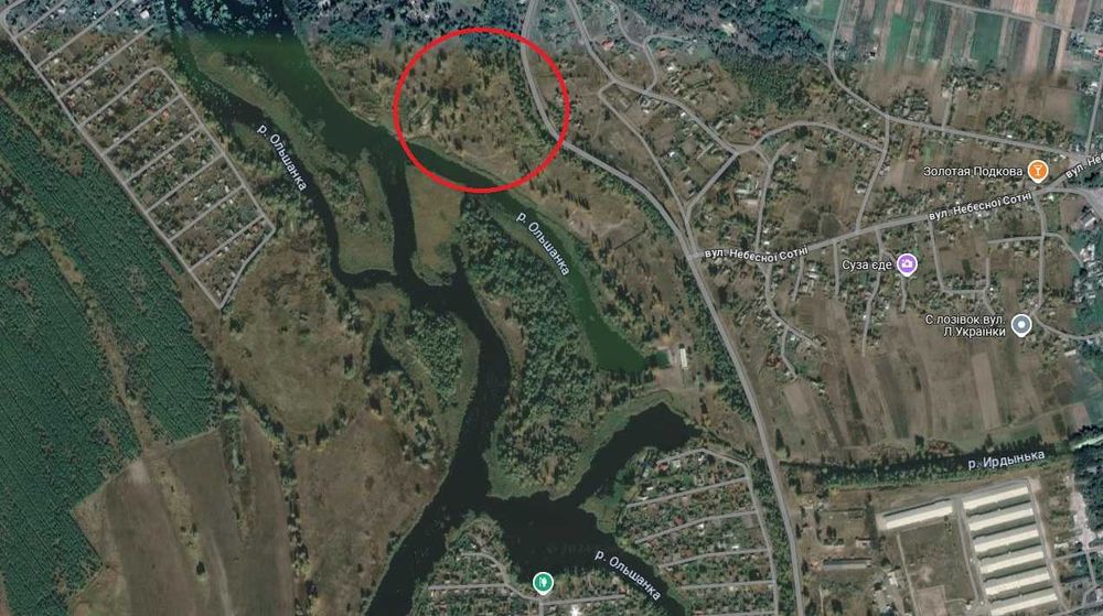 Земельна ділянка біля річки