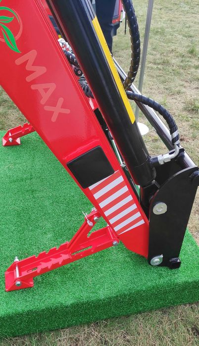 Ładowacz do C-330 M 3-sekcyjny Euro producent AGRO-MAX