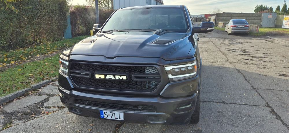 Dodge RAM 5,7L 4X4, niski przebieg, dobre wyposażenie