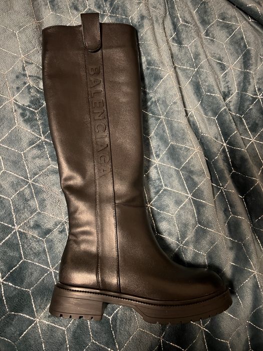 Зимові   чоботи   ( нові)