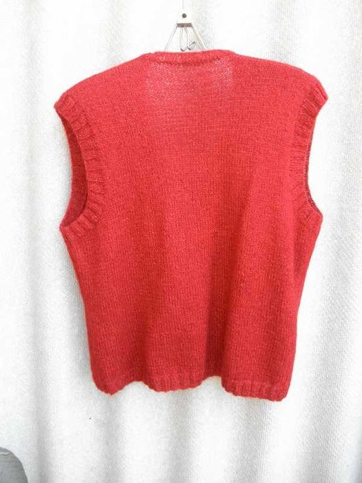 Костюм вязаный женский.Кофточка и безрукавка.