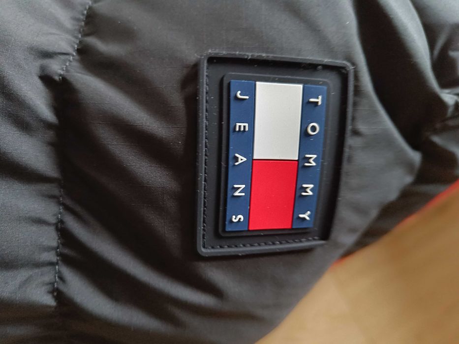 Kurtka puchowa od Tommy Hilfiger,XL, nowa, oryginalna, kolor czarny.