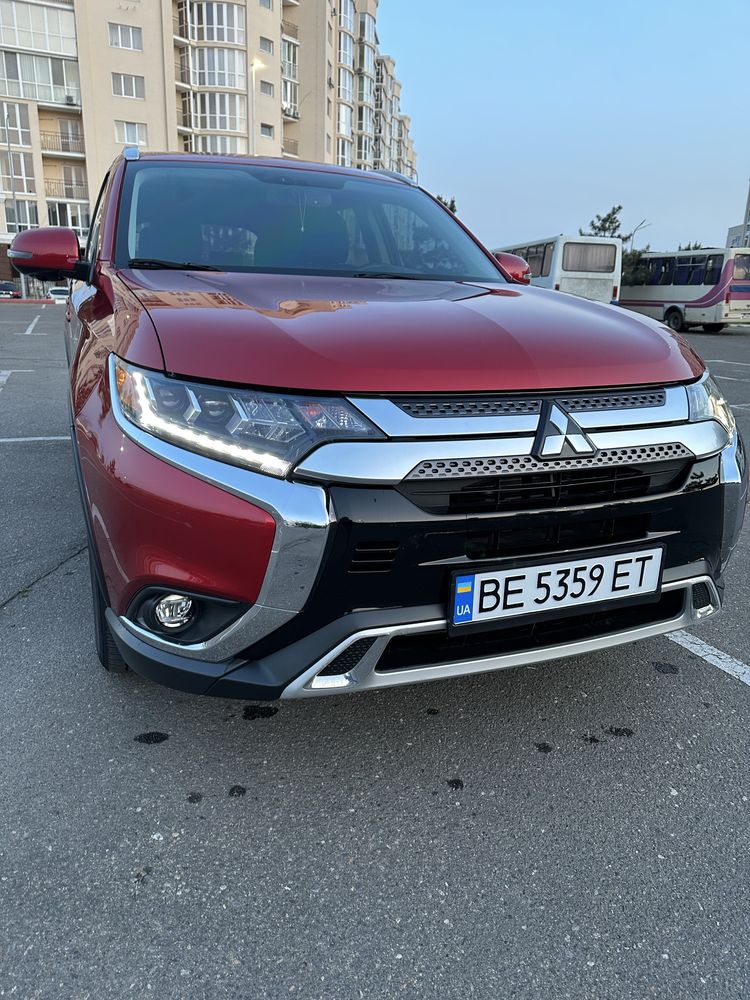Mitsubishi Outlander 3 2018 год