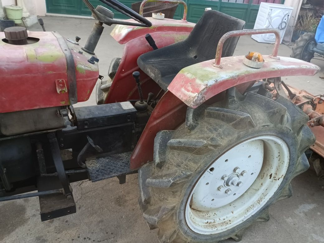 Trator Yanmar 1500 4x4