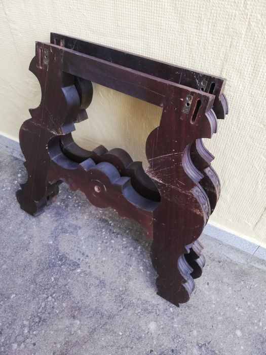 armário vintage/pés mesa madeira