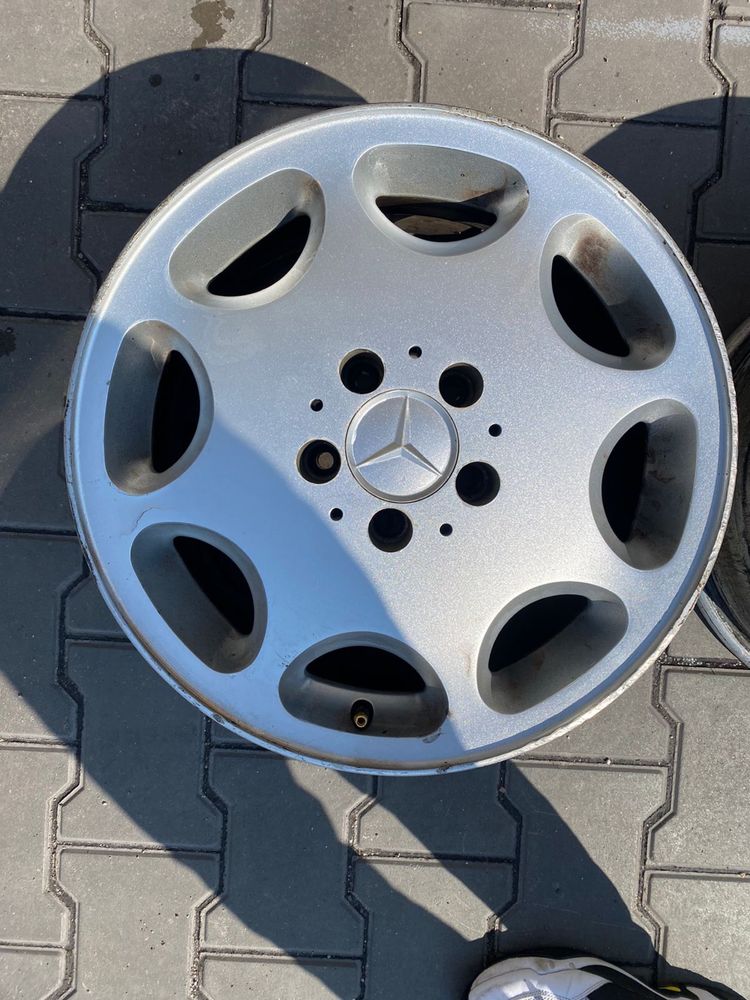 Продам диски R16 на Мерседес