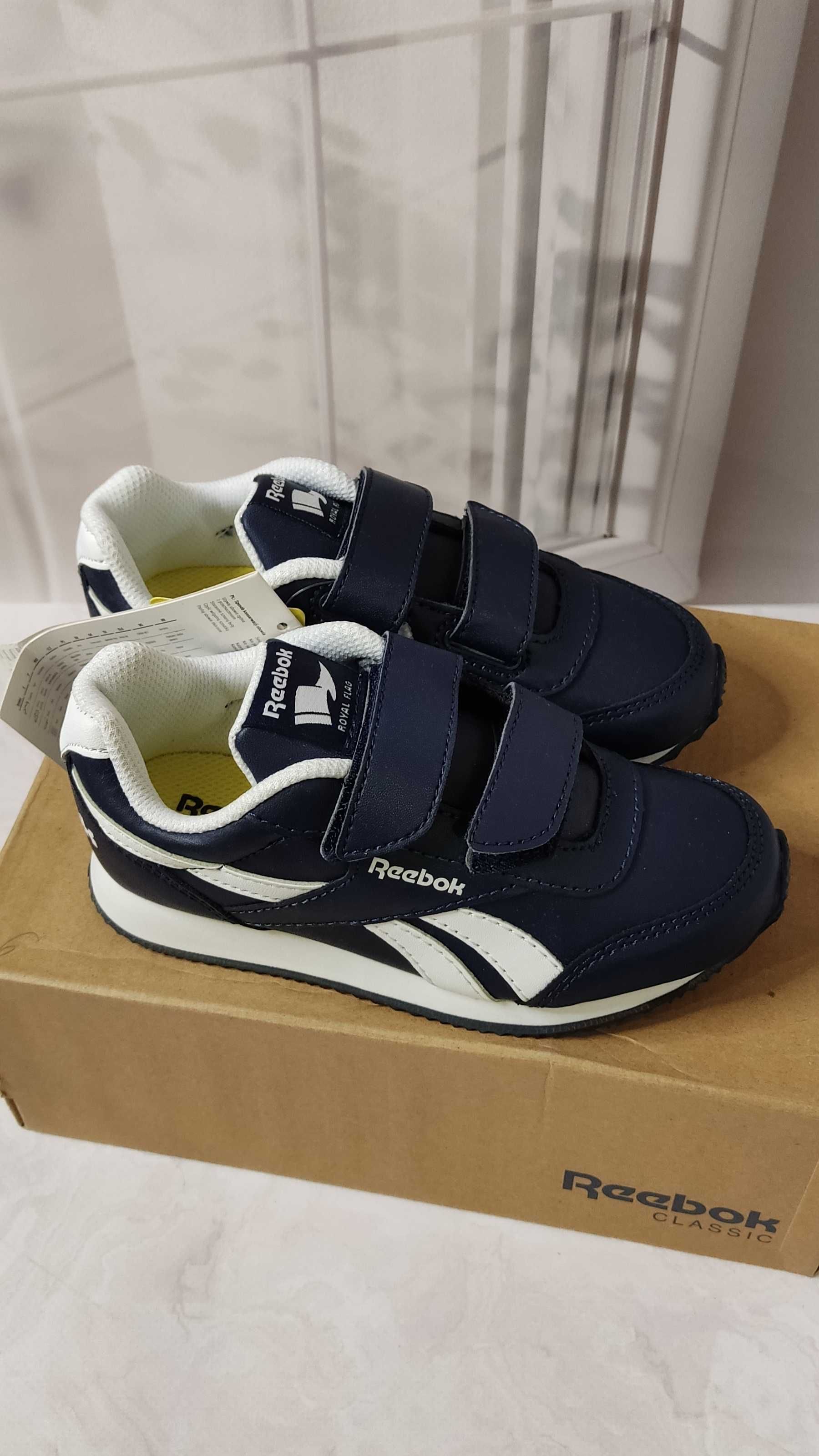 Новые кожаные кроссовки на мальчика, Reebok