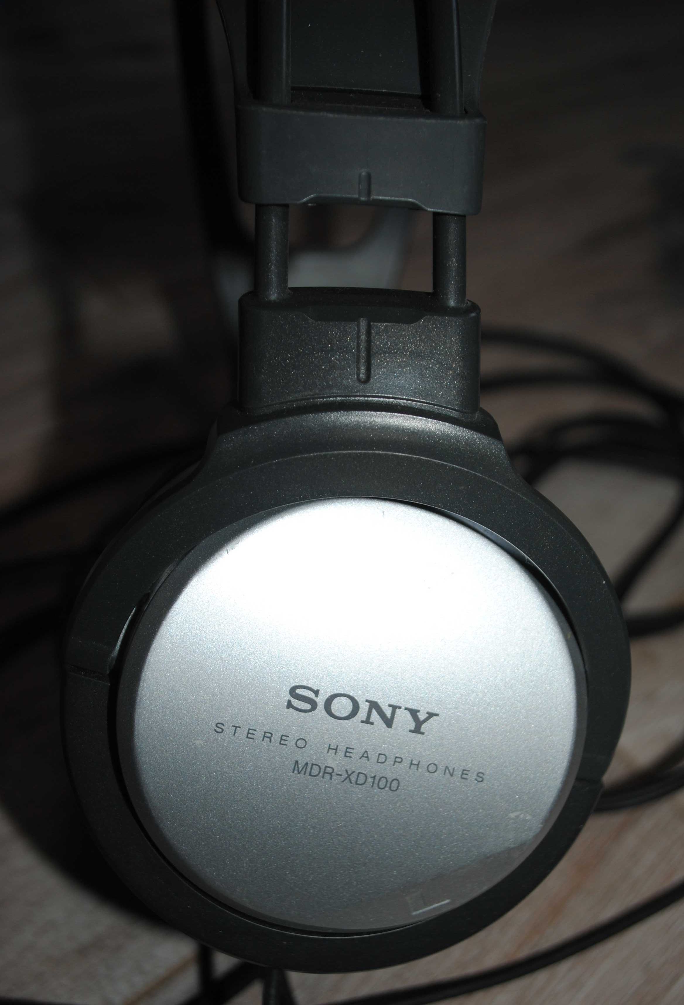 Навушники студійні Sony MDR-XD100 для гри, фільмів, музики.