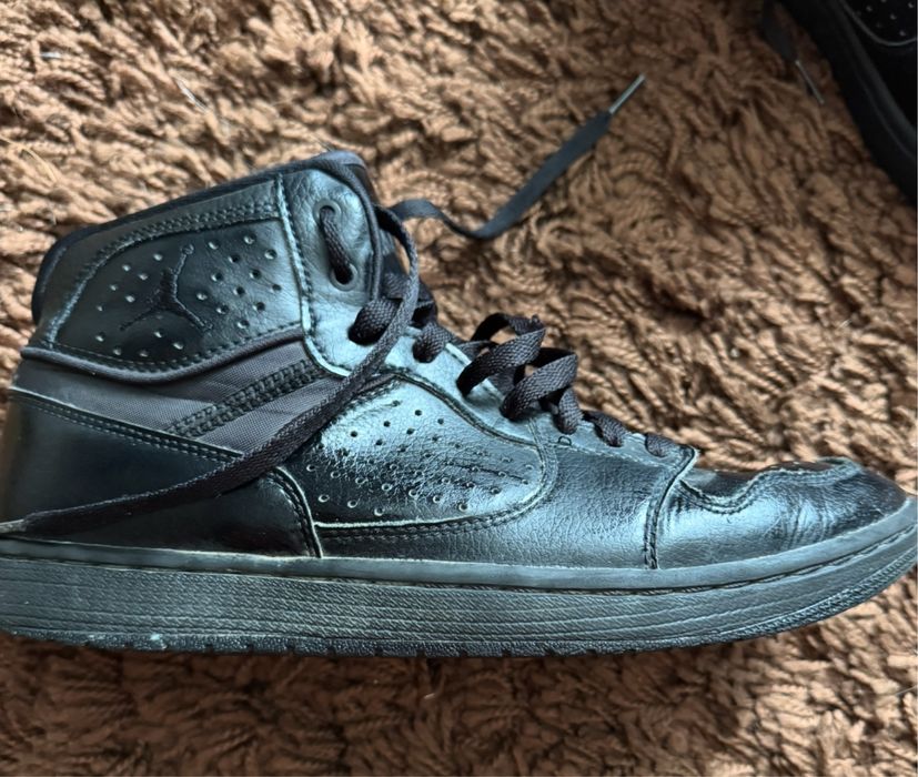 Продам крутые джорданы натуральная кожа