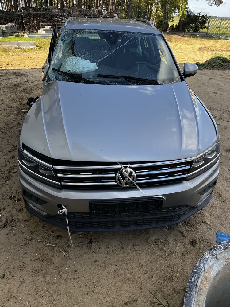 Tiguan uszkodzony