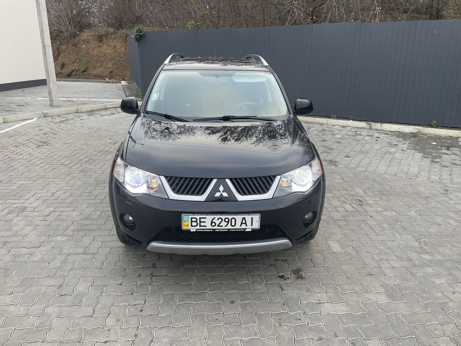 Mitsubishi Outlander 3.0 гаражне зберігання