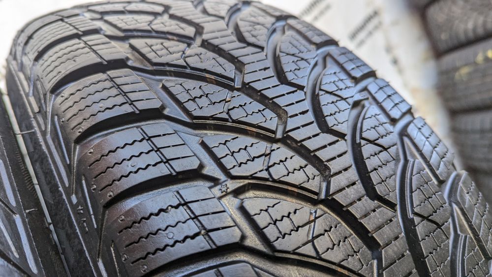 Шини 205/60 R 16 Bridgestone Blizzak LM32. Зима пара. Колеса склад.