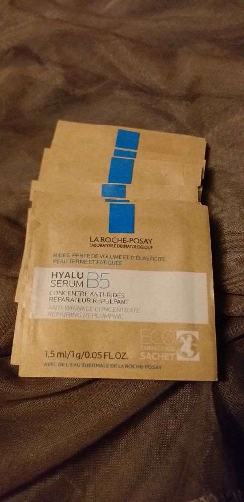 LA ROCHE-POSAY HYALU B5 serum przeciwzmarszczkowe do twarzy