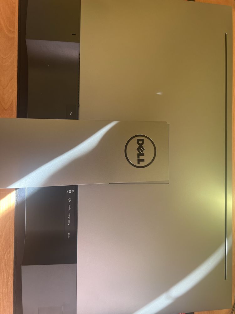 Монітор Dell UP3017