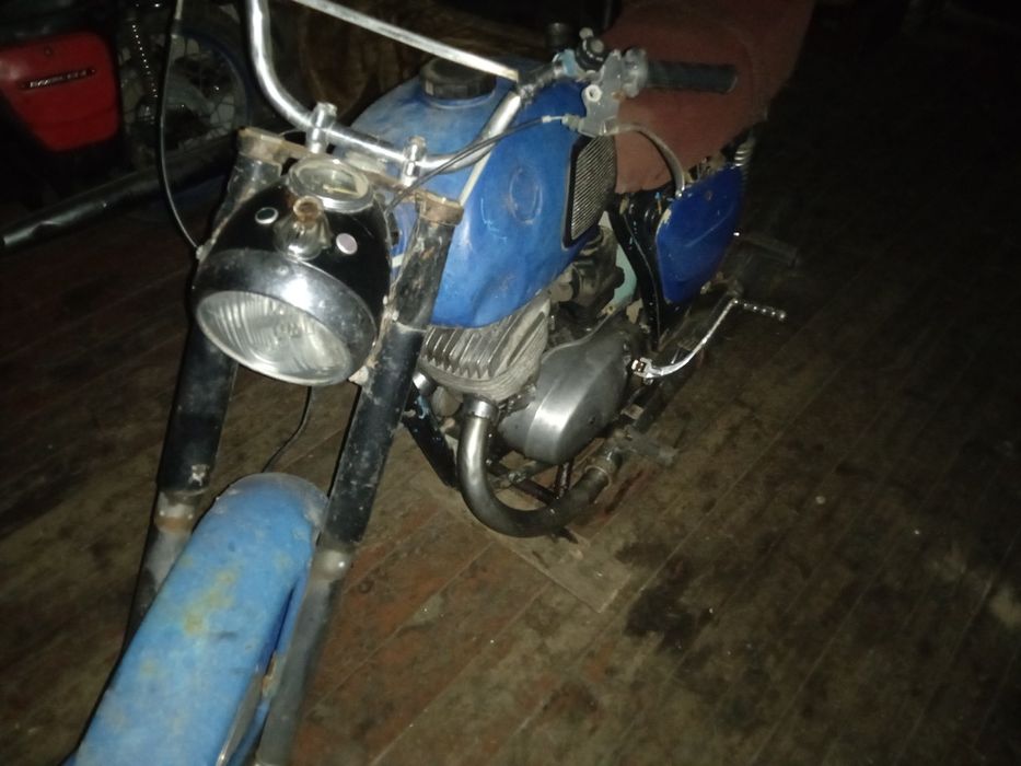 Продам обміняю иж планета 3