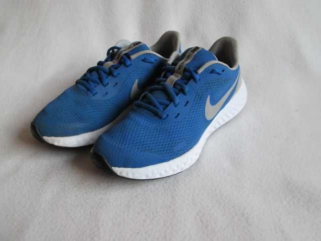 NIKE REVOLUTION buty damskie rozmiar 37,5