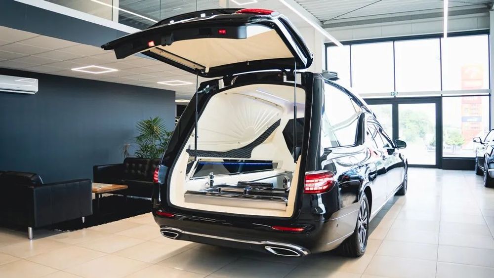 Mercedes-Benz Klasa E POLIFT BC Long / Karawan /Specjalny Pogrzebowy / Leichenwagen /